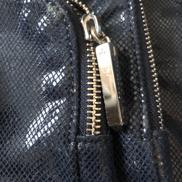 R&J navy handbag tote - Picture 3 of 8